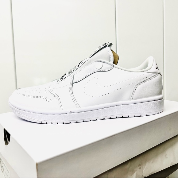 NEW NIKE AIR JORDAN RETRO 1 LOW SLIP-on Women Sneakers Shoes WHITE various sizes - Picture 11 of 14